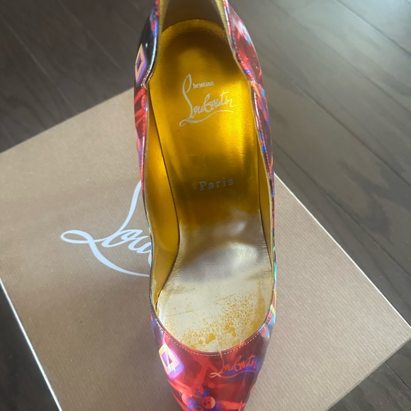 CHRISTIAN LOUBOUTIN
Patent Discolaser Hot Chick 100 Pumps 39 Multicolor - Picture 8 of 9